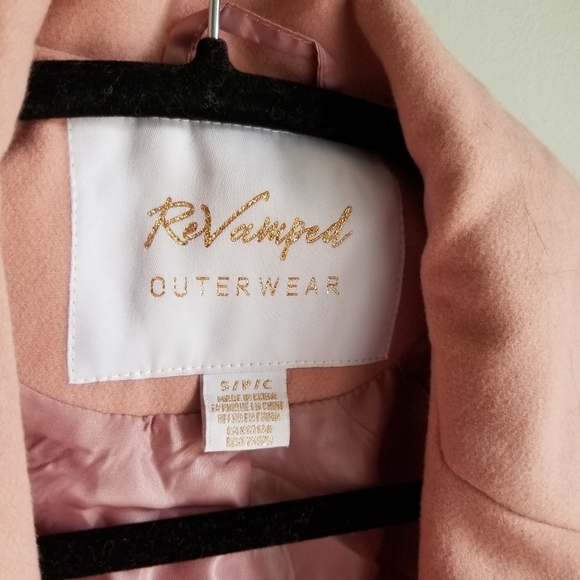 🧥REVAMPED PINK BELTED SLEEVESS LONG VEST. - Picture 2 of 11